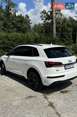 Внедорожник / Кроссовер Audi Q5 2020 в 