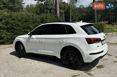 Внедорожник / Кроссовер Audi Q5 2020 в 