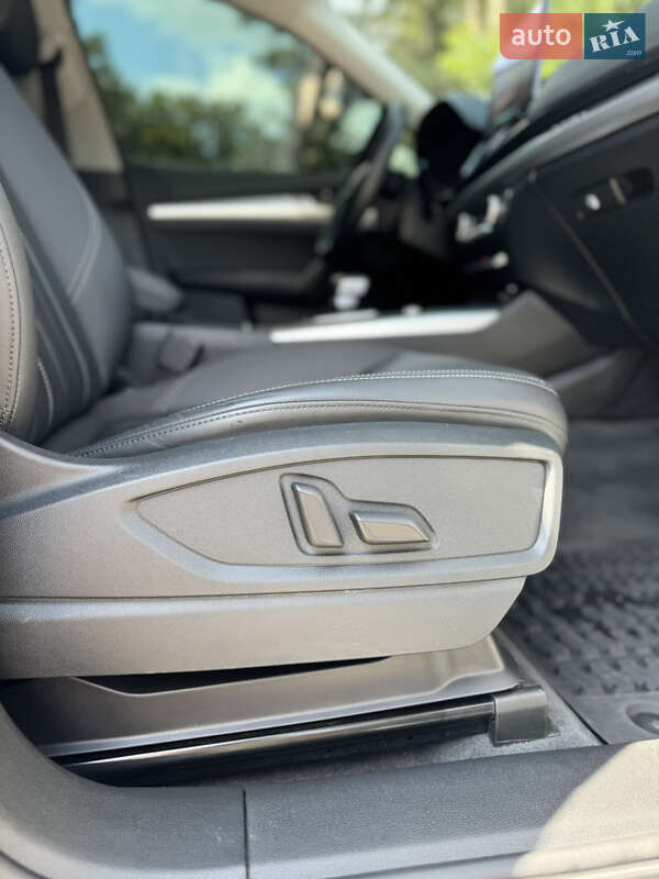 Внедорожник / Кроссовер Audi Q5 2020 в Шепетовке