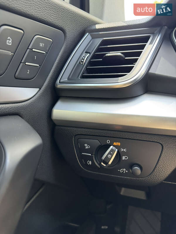 Внедорожник / Кроссовер Audi Q5 2020 в Шепетовке
