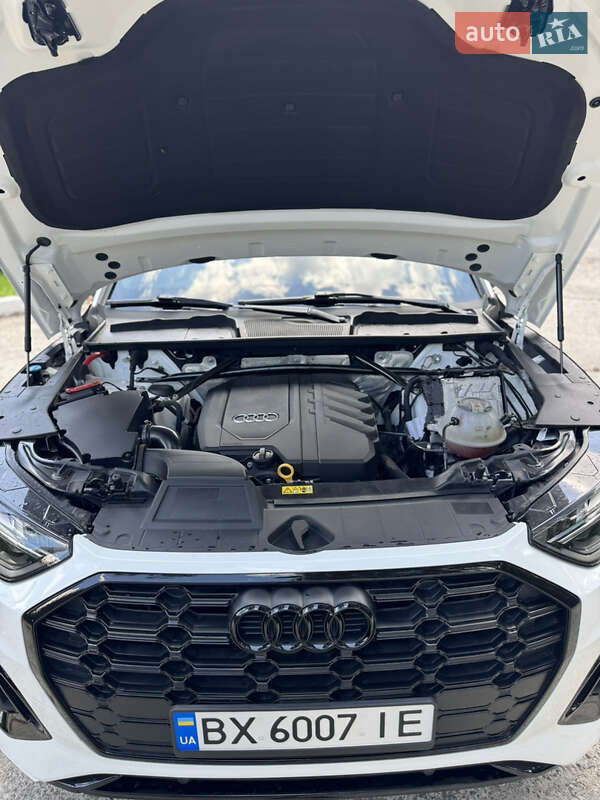 Внедорожник / Кроссовер Audi Q5 2020 в Шепетовке