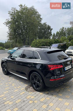 Внедорожник / Кроссовер Audi Q5 2018 в 