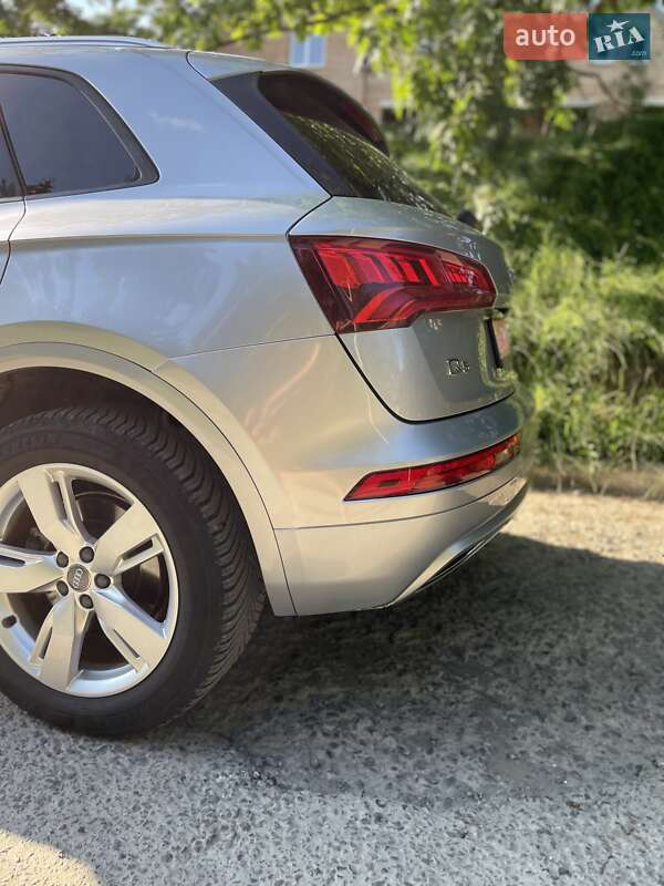 Позашляховик / Кросовер Audi Q5 2018 в Луцьку фото 10 Позашляховик / Кросовер Audi Q5 2018 в Луцьку