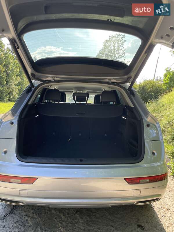 Позашляховик / Кросовер Audi Q5 2018 в Луцьку фото 18 Позашляховик / Кросовер Audi Q5 2018 в Луцьку