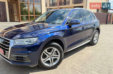 Внедорожник / Кроссовер Audi Q5 2018 в 
