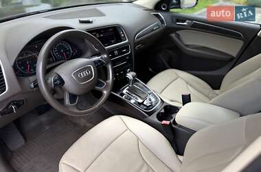 Внедорожник / Кроссовер Audi Q5 2016 в 