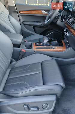 Внедорожник / Кроссовер Audi Q5 2023 в 