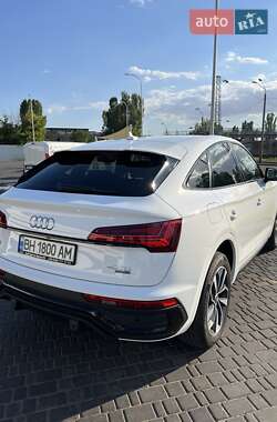 Внедорожник / Кроссовер Audi Q5 2021 в 