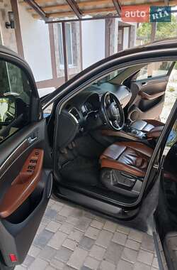 Внедорожник / Кроссовер Audi Q5 2009 в 