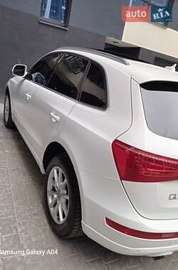 Внедорожник / Кроссовер Audi Q5 2012 в 