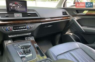 Внедорожник / Кроссовер Audi Q5 2018 в 