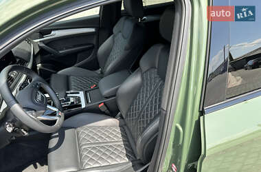 Внедорожник / Кроссовер Audi Q5 2021 в 