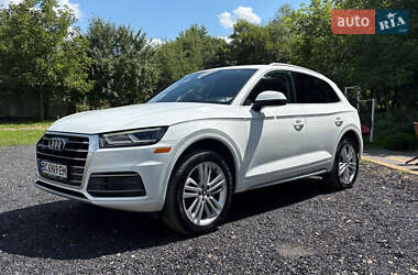 Внедорожник / Кроссовер Audi Q5 2018 в 