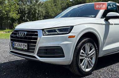 Внедорожник / Кроссовер Audi Q5 2018 в 