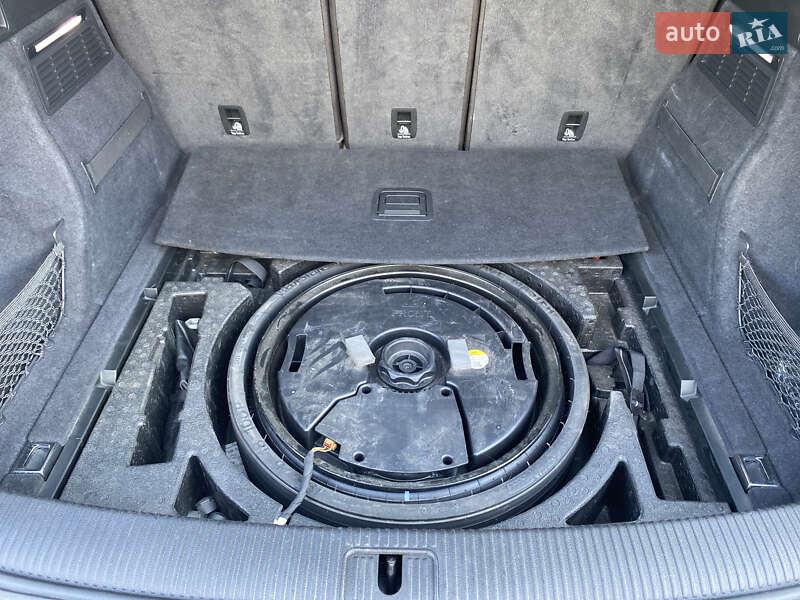 Внедорожник / Кроссовер Audi Q5 2017 в Броварах