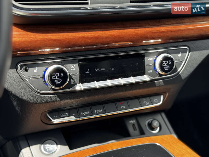 Внедорожник / Кроссовер Audi Q5 2023 в Киеве