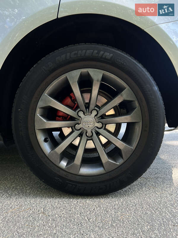 Внедорожник / Кроссовер Audi Q5 2014 в Киеве