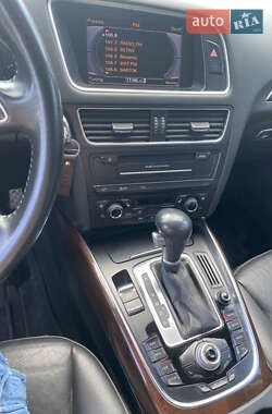 Внедорожник / Кроссовер Audi Q5 2012 в 