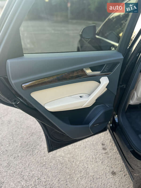 Внедорожник / Кроссовер Audi Q5 2017 в Ровно