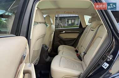 Внедорожник / Кроссовер Audi Q5 2015 в 