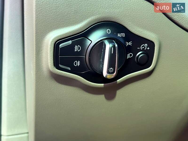 Внедорожник / Кроссовер Audi Q5 2017 в Киеве