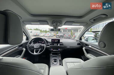 Внедорожник / Кроссовер Audi Q5 2018 в 