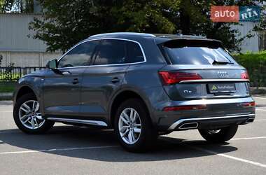 Внедорожник / Кроссовер Audi Q5 2022 в 