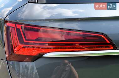 Внедорожник / Кроссовер Audi Q5 2022 в 