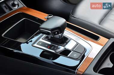 Внедорожник / Кроссовер Audi Q5 2022 в 