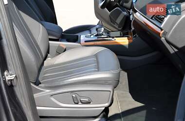 Внедорожник / Кроссовер Audi Q5 2022 в 