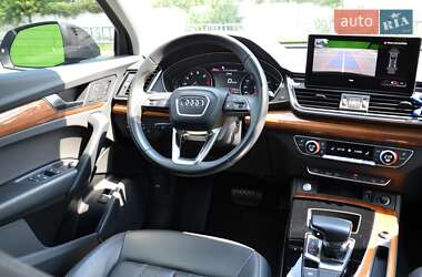 Внедорожник / Кроссовер Audi Q5 2022 в 