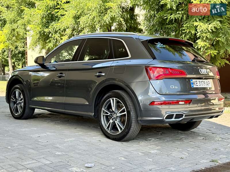 Внедорожник / Кроссовер Audi Q5 2020 в Днепре