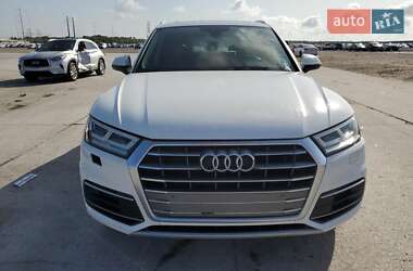 Внедорожник / Кроссовер Audi Q5 2018 в 
