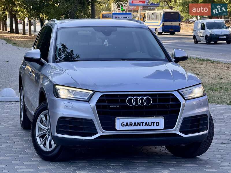 Позашляховик / Кросовер Audi Q5 2017 в Одесі