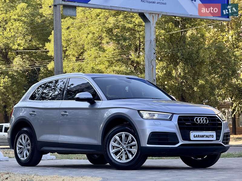 Позашляховик / Кросовер Audi Q5 2017 в Одесі