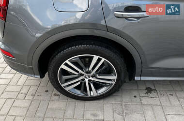 Внедорожник / Кроссовер Audi Q5 2020 в 