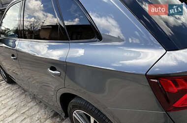 Внедорожник / Кроссовер Audi Q5 2020 в 