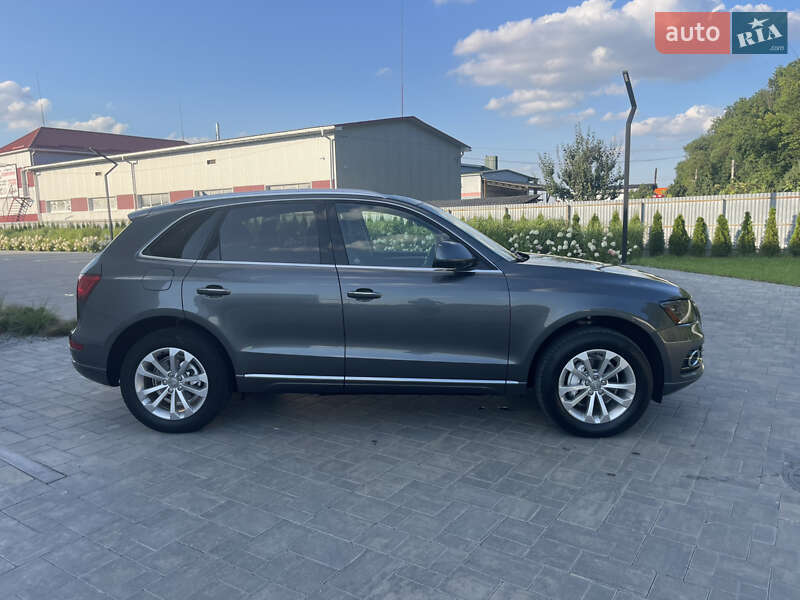 Позашляховик / Кросовер Audi Q5 2015 в Луцьку