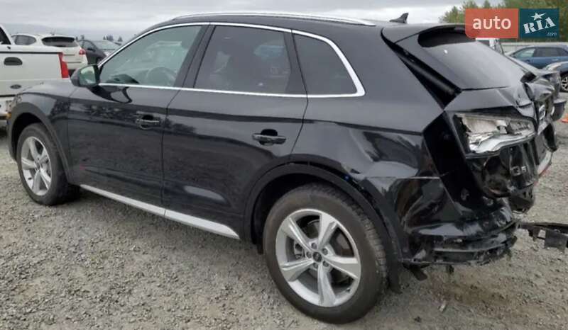 Позашляховик / Кросовер Audi Q5 2020 в Києві