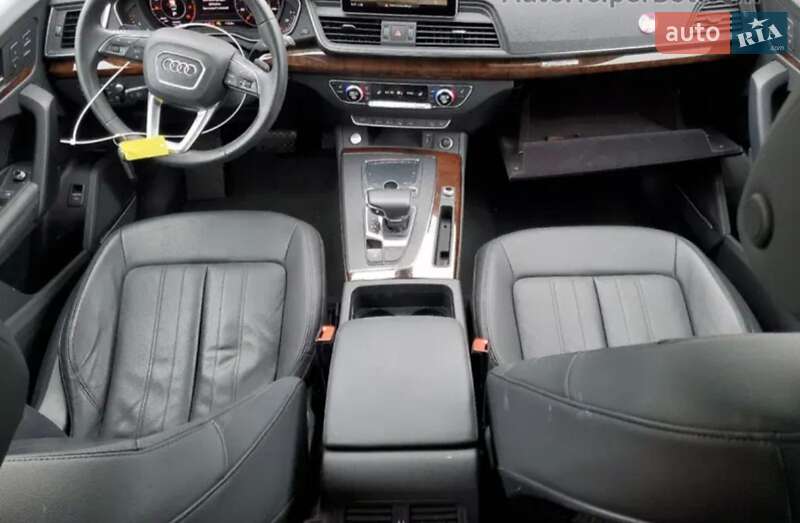 Позашляховик / Кросовер Audi Q5 2020 в Києві