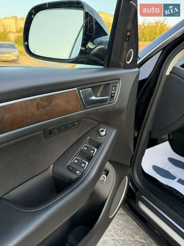 Внедорожник / Кроссовер Audi Q5 2015 в Ровно