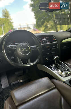 Позашляховик / Кросовер Audi Q5 2016 в 