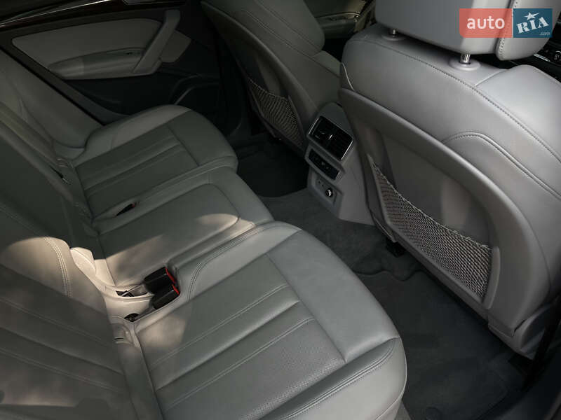 Внедорожник / Кроссовер Audi Q5 2019 в Каменском