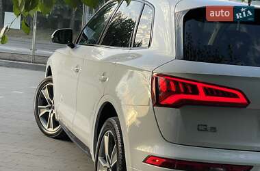 Внедорожник / Кроссовер Audi Q5 2019 в 