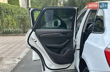 Внедорожник / Кроссовер Audi Q5 2011 в 
