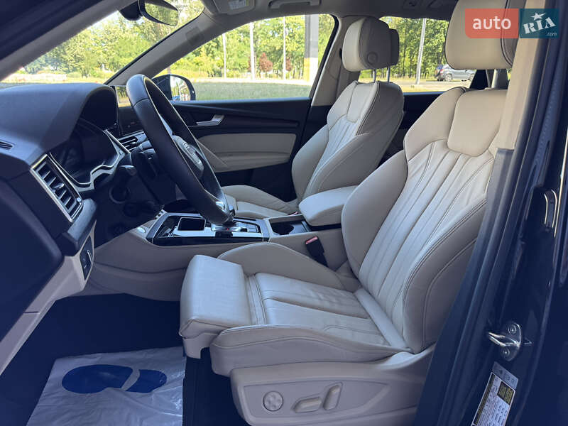 Внедорожник / Кроссовер Audi Q5 2024 в Киеве