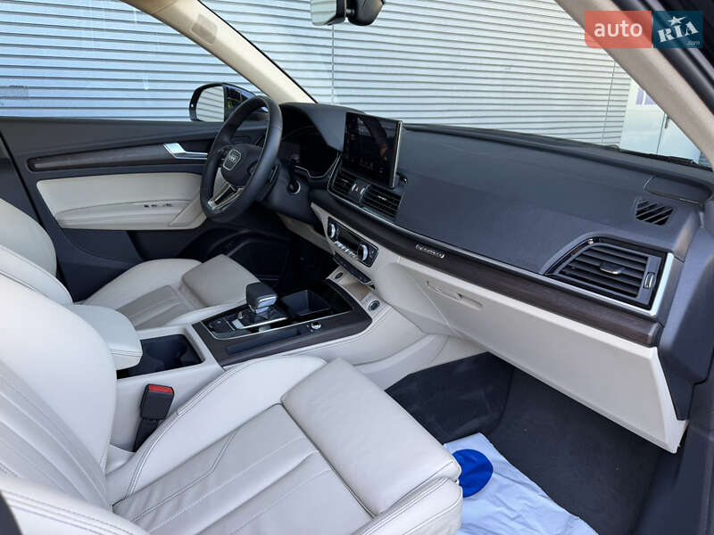 Внедорожник / Кроссовер Audi Q5 2024 в Киеве
