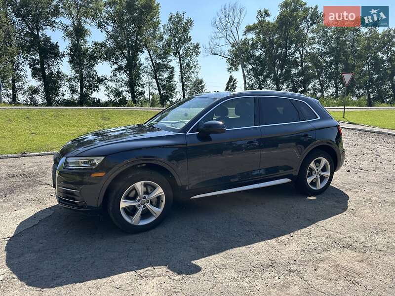 Внедорожник / Кроссовер Audi Q5 2020 в Недригайлове