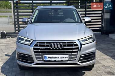 Внедорожник / Кроссовер Audi Q5 2018 в 