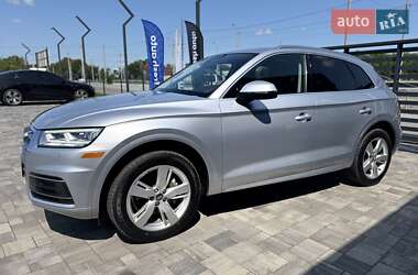 Внедорожник / Кроссовер Audi Q5 2018 в 
